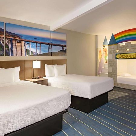 Days Inn & Suites By Wyndham Anaheim At Disneyland Park Exterior foto